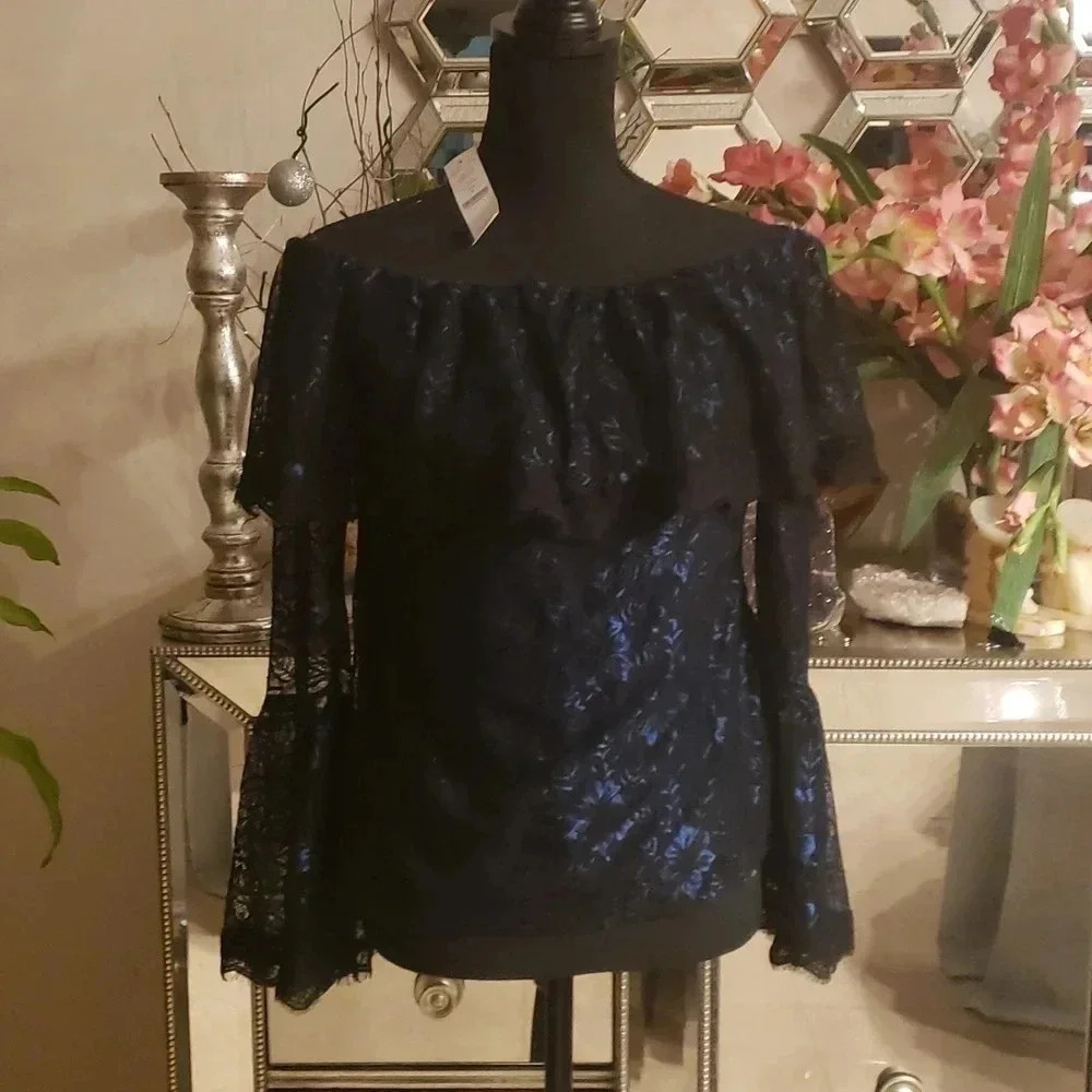 White House Black Market off shoulder lace blouse size 6 NWT